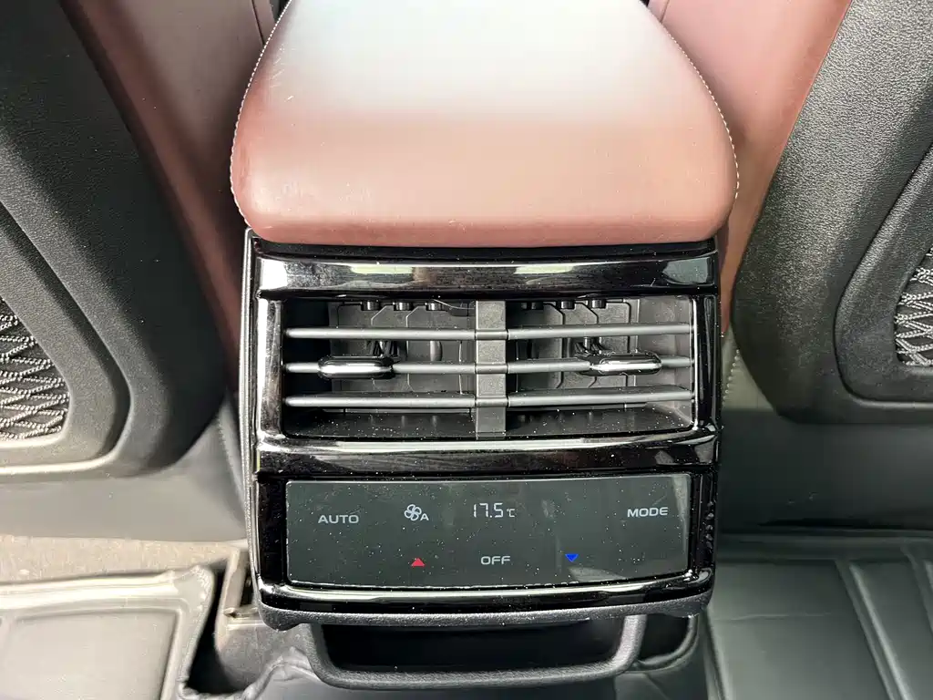 Geely Xingyue L — миниатюра 16