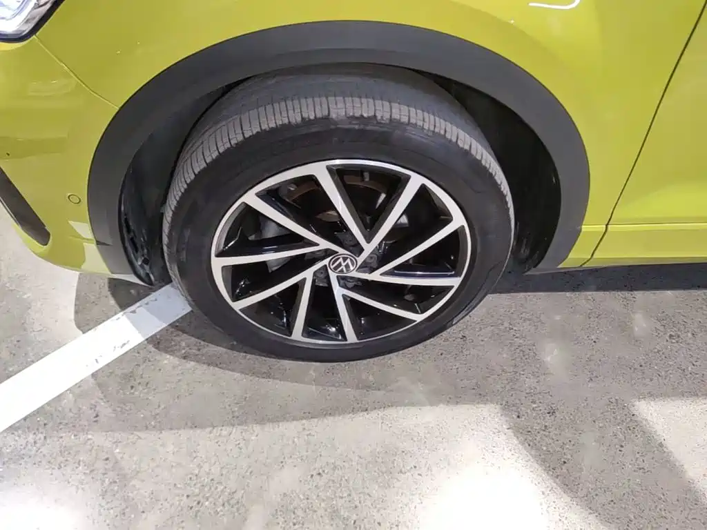 Volkswagen T-Roc — миниатюра 23