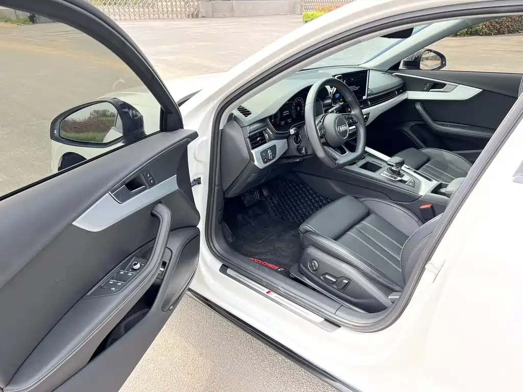 Audi A4L 2022 40 TFSI Luxury