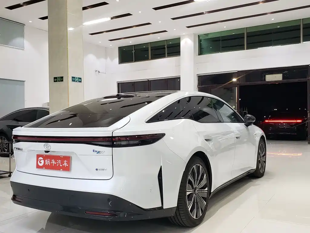 Toyota bZ7 — миниатюра 11