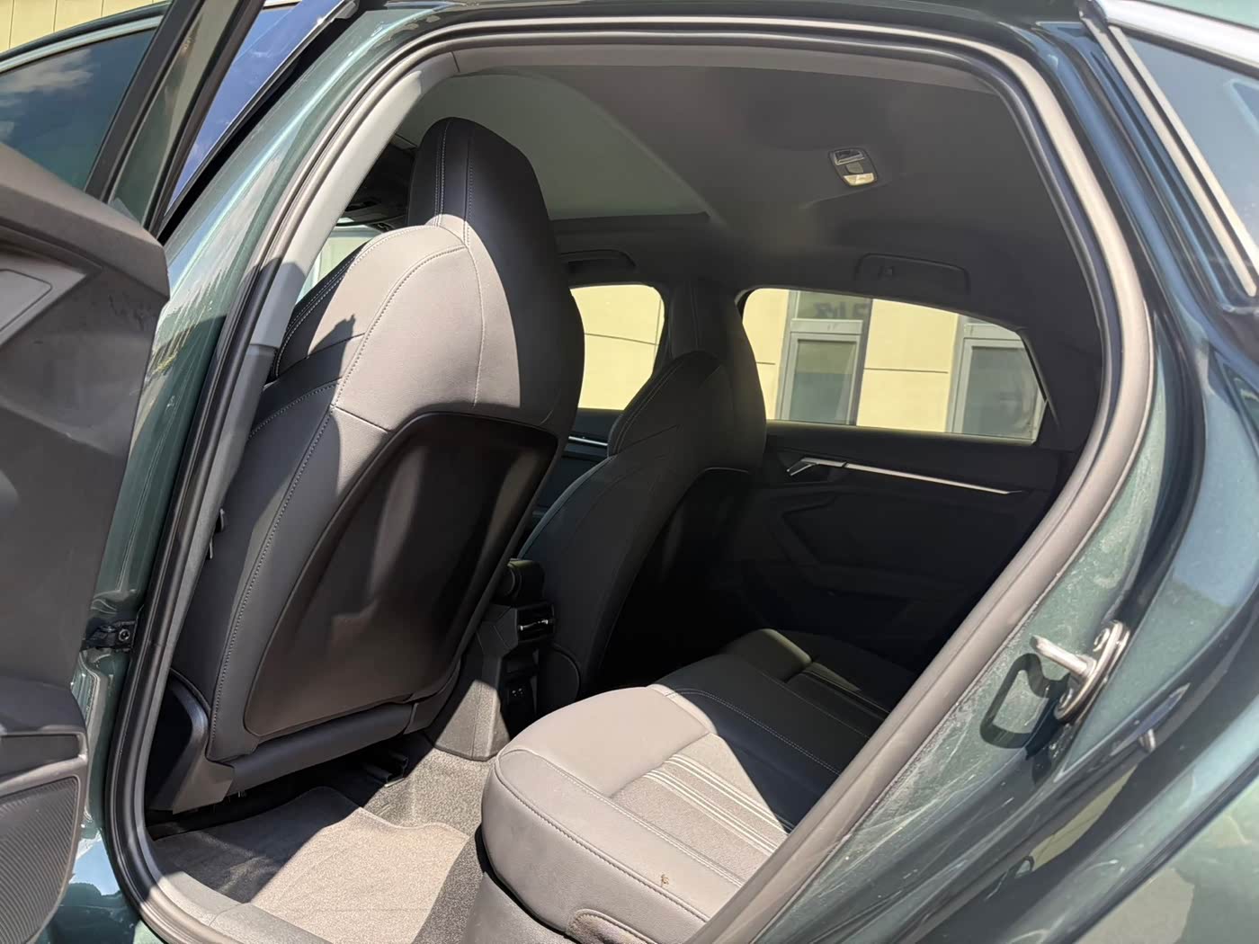 Audi A3 1.4 л 2023 г. Зелёный, пробег 19000 км