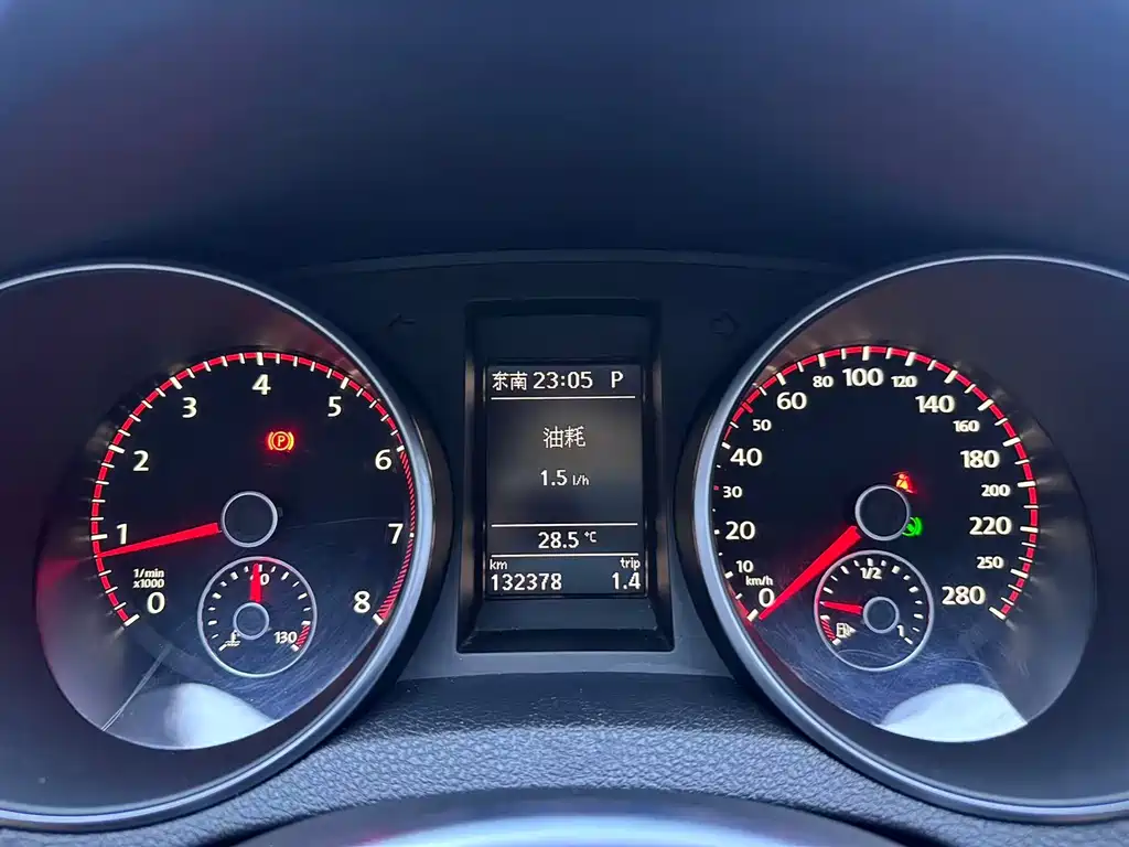 Volkswagen Golf GTI — миниатюра 10