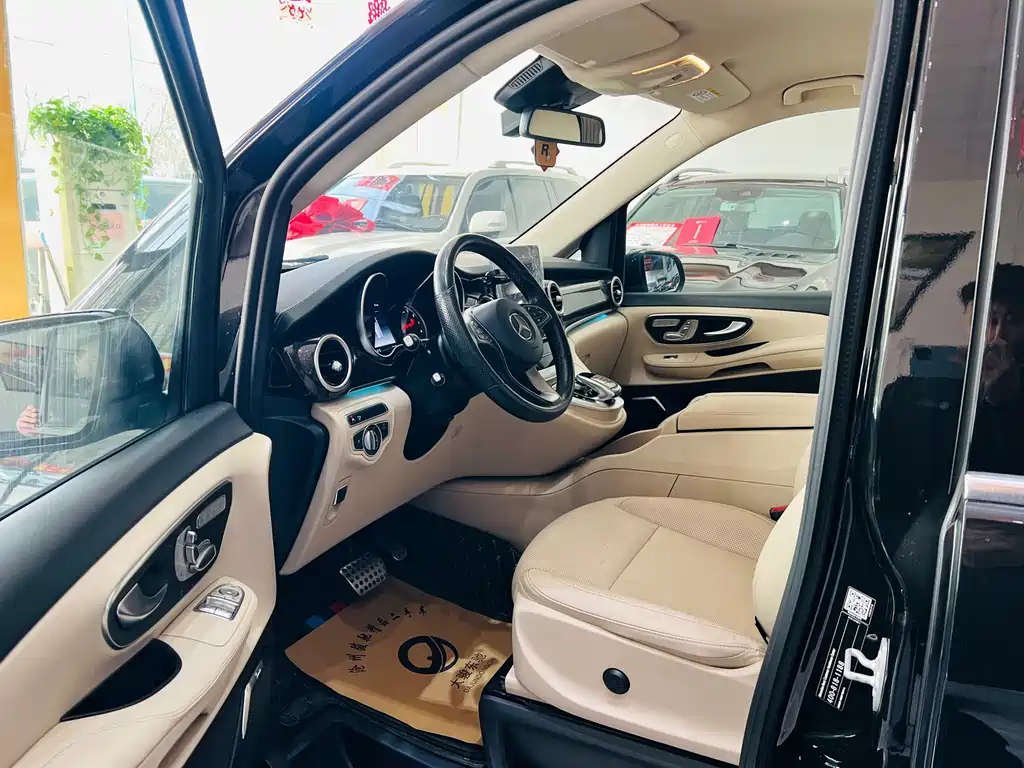 MERCEDES-BENZ V CLASS