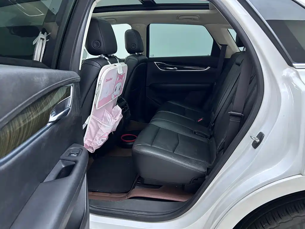 Cadillac XT5 — миниатюра 9