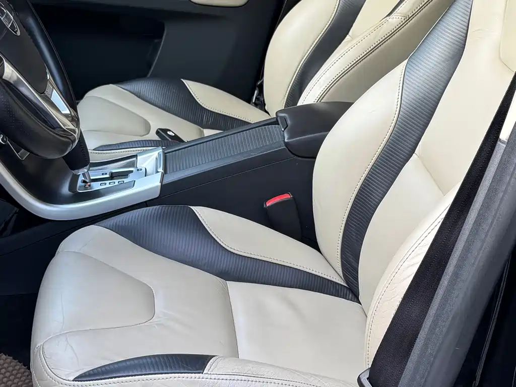 Volvo XC60 (Import) — миниатюра 7