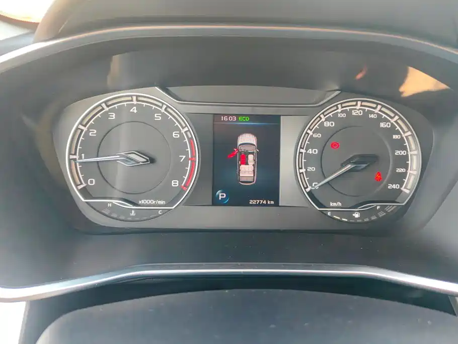 Geely Binyue — миниатюра 14
