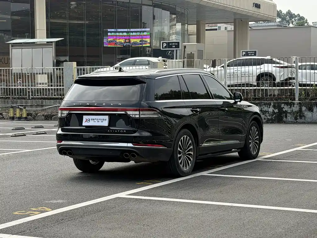 Lincoln Aviator — миниатюра 6