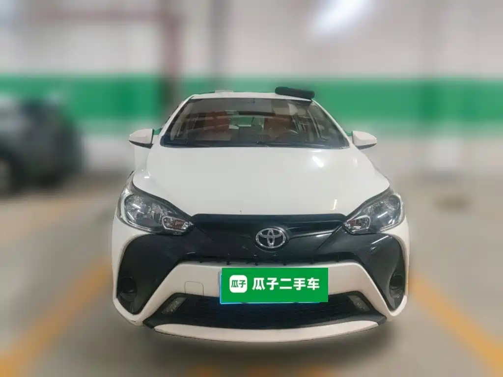 Toyota Yaris L — миниатюра 2