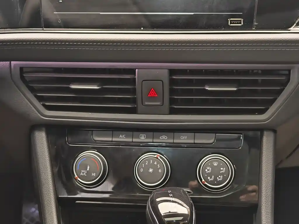 Volkswagen Sagitar — миниатюра 16