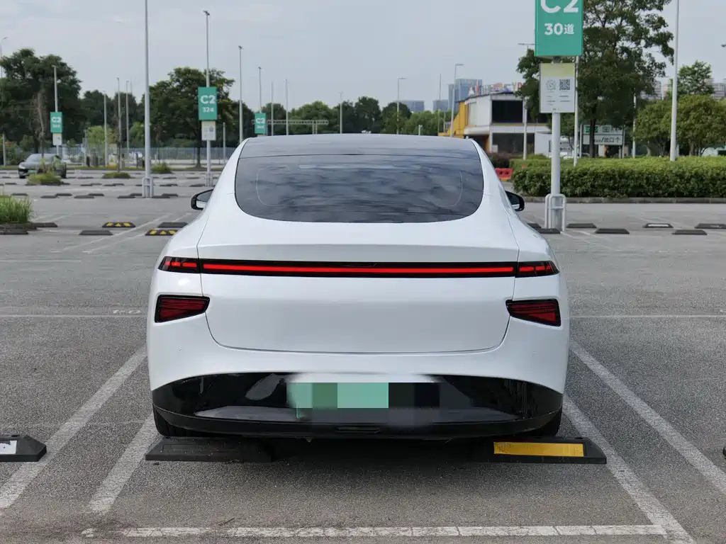 XPeng P7 — миниатюра 5