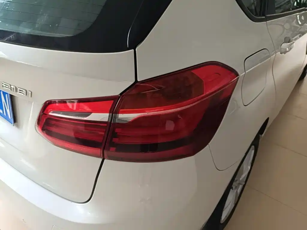BMW 2 Series Active Tourer - фото 8