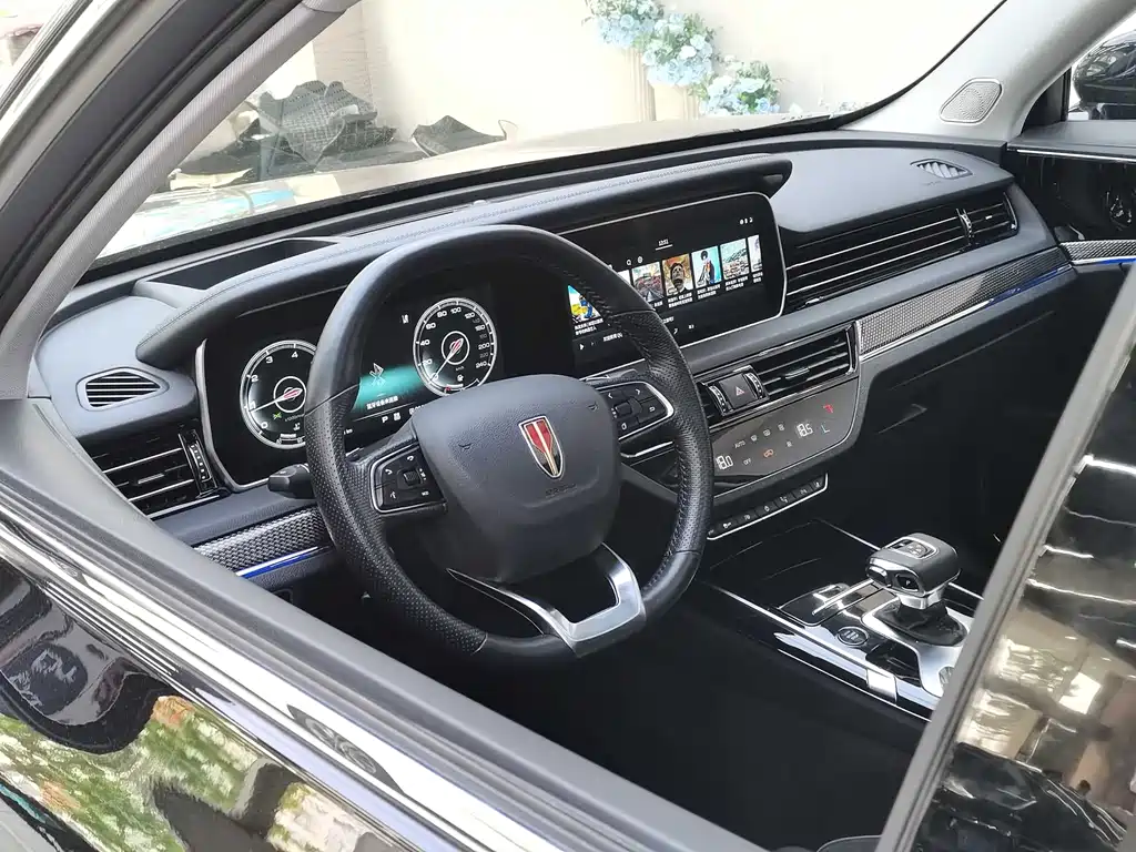 Hongqi HS5 2019 2.0T