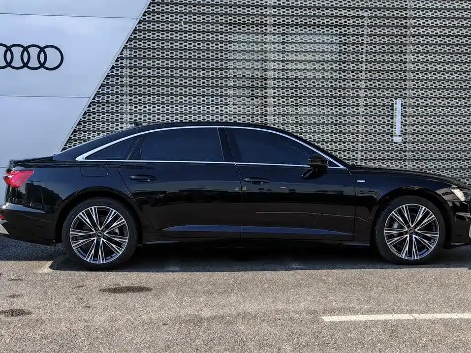Audi A6L 2024 45 TFSI quattro