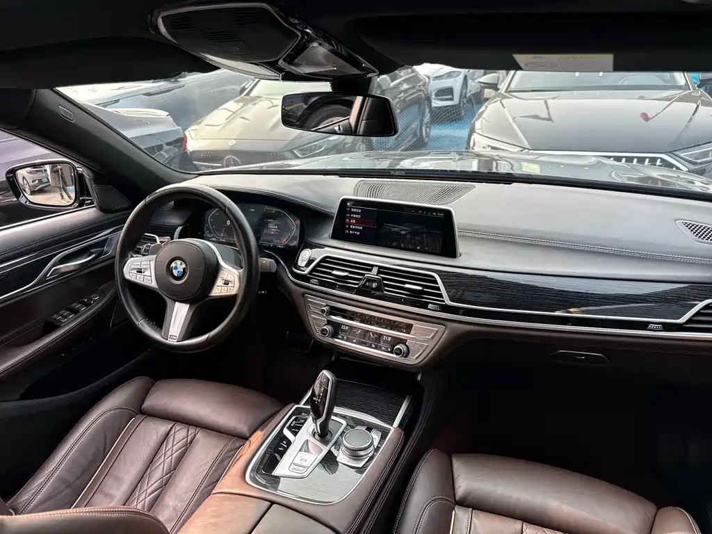 BMW 7 Series 7 2021 730Li M Sport