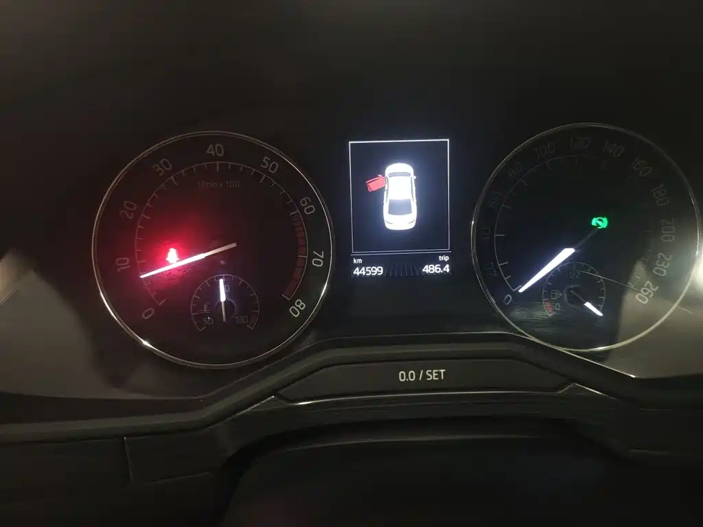 Skoda Superb — миниатюра 8