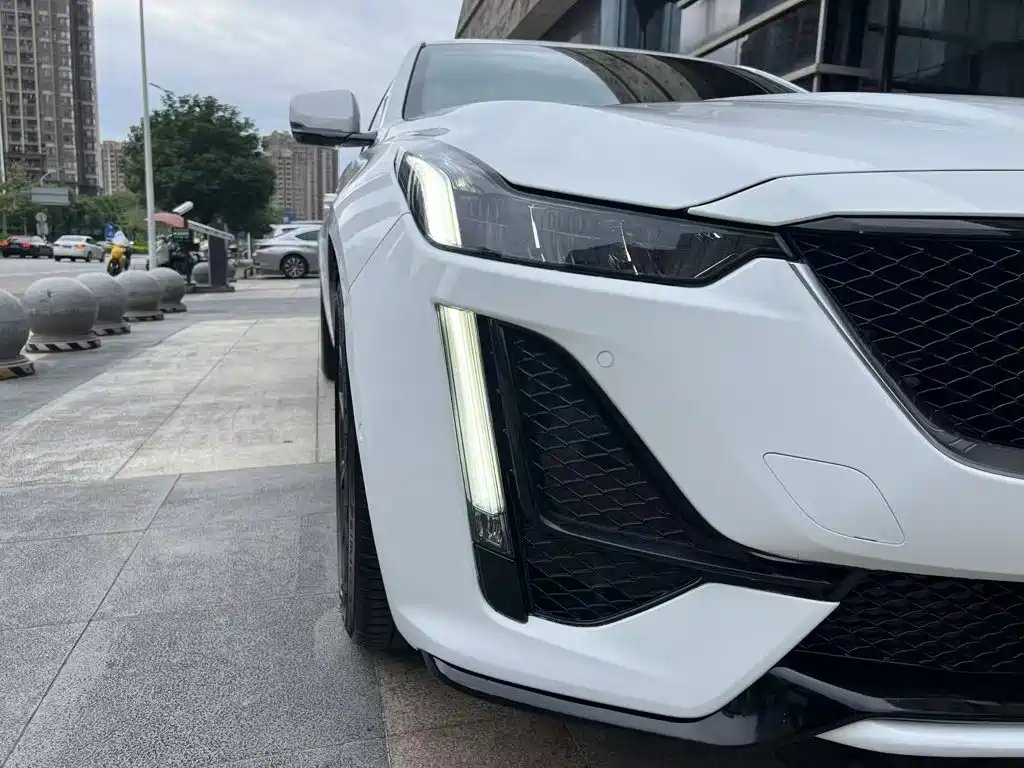 Cadillac CT5 — миниатюра 14