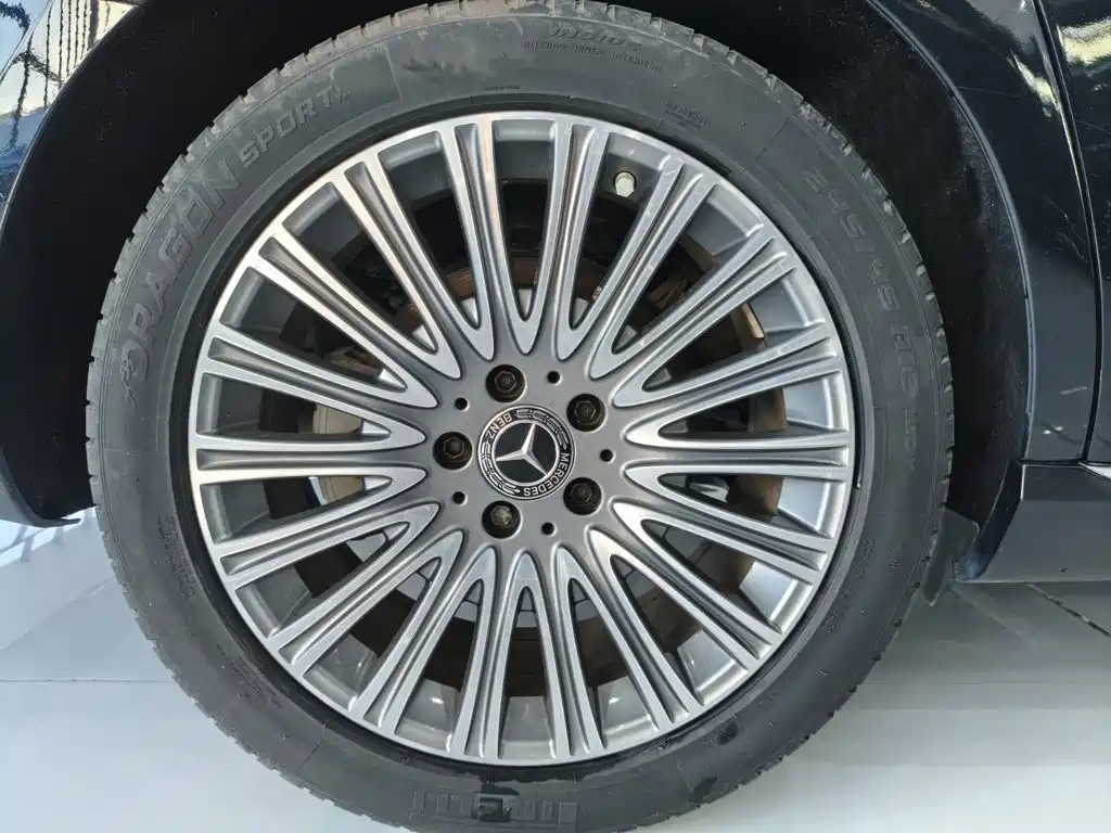 Mercedes-Benz E-Class — миниатюра 14