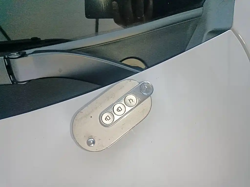 Wuling MINIEV — миниатюра 9