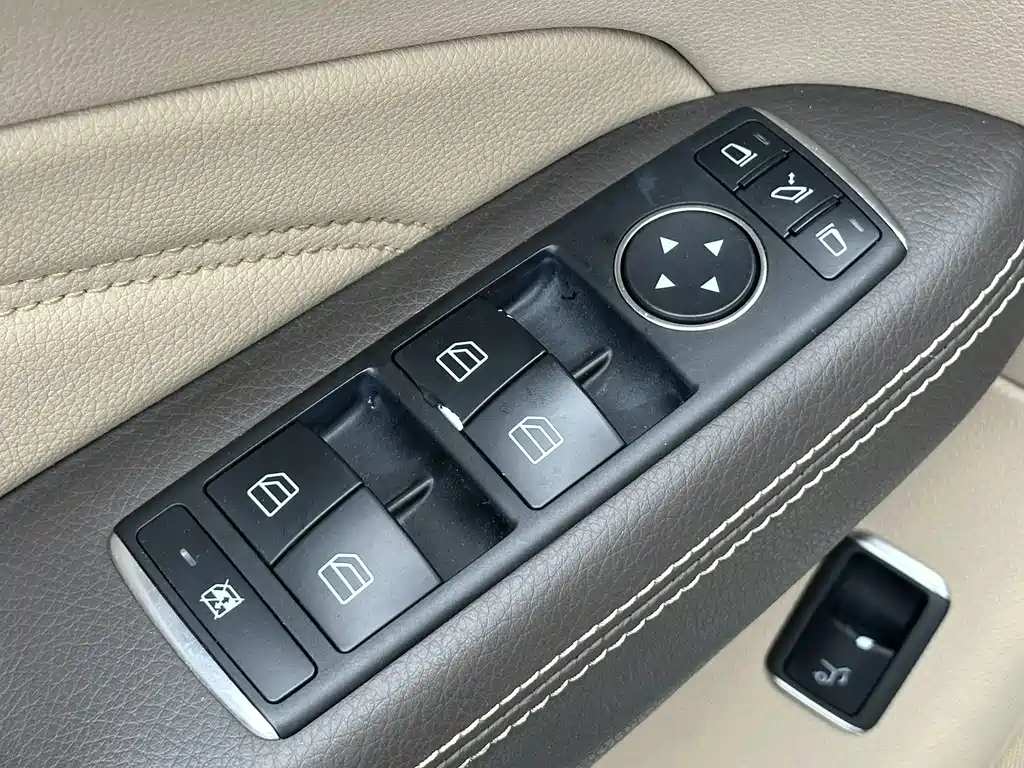 Mercedes-Benz M-Class — миниатюра 33