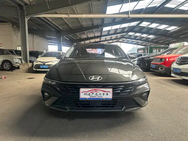 Hyundai Elantra