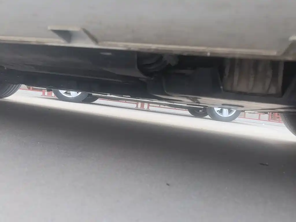 Geely Borui Hybrid — миниатюра 18