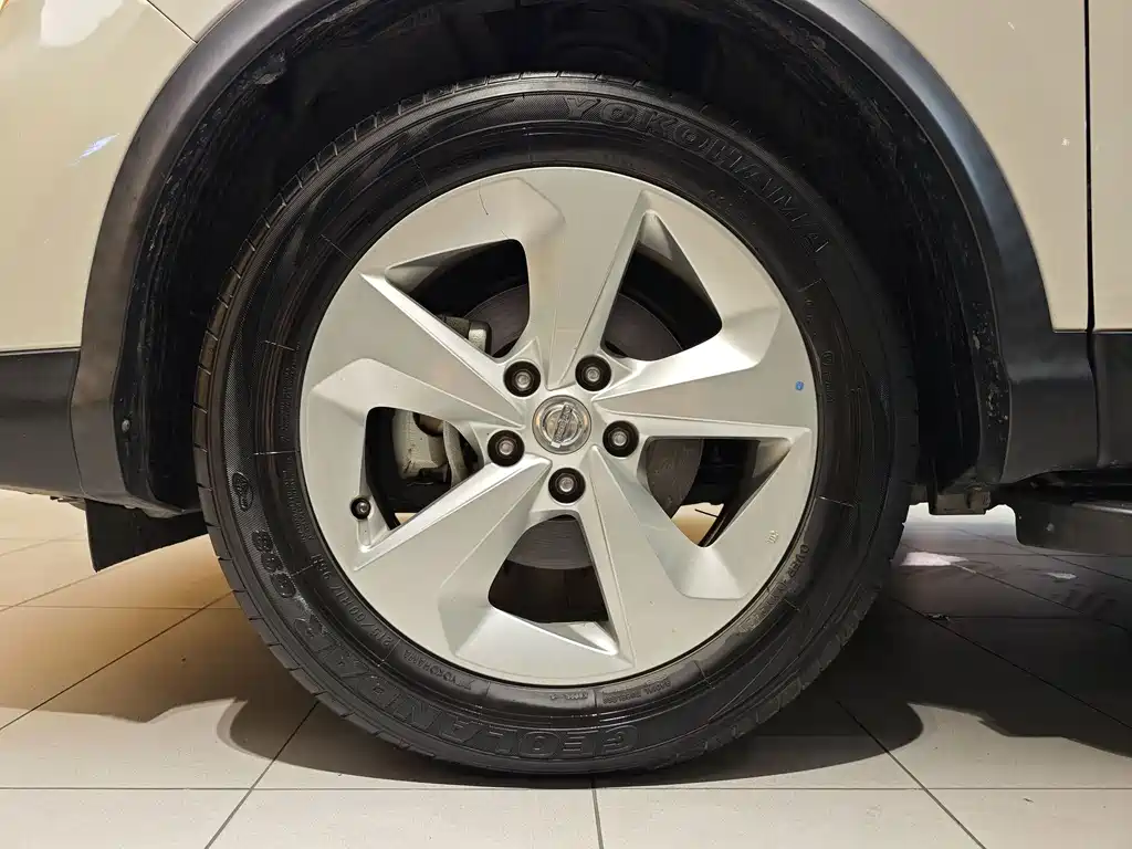 Nissan Qashqai — миниатюра 5