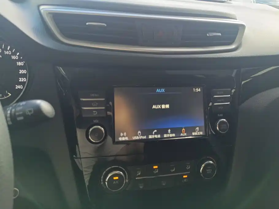 Nissan Qashqai — миниатюра 13