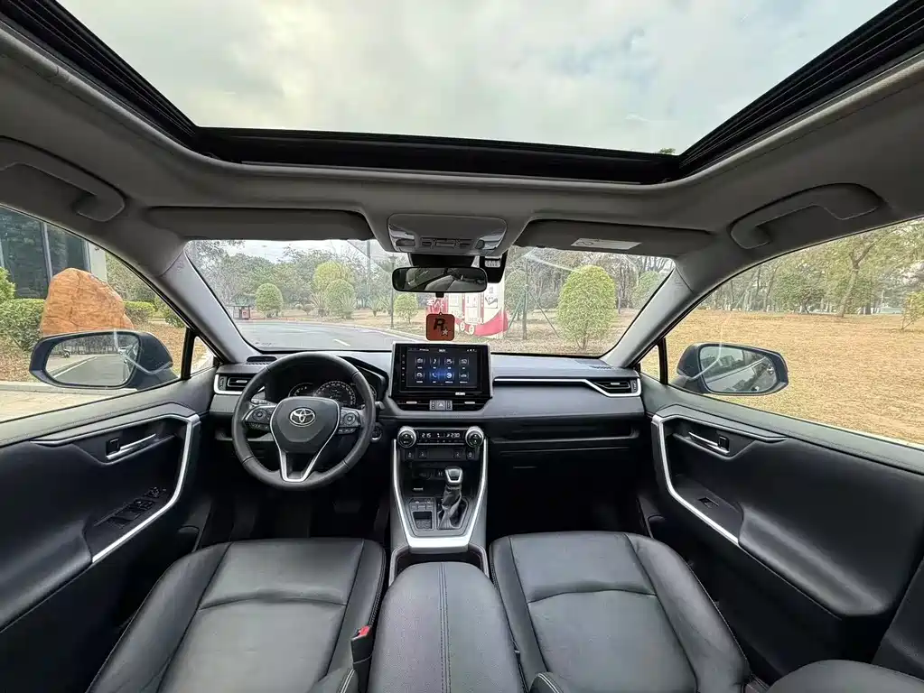 TOYOTA RAV4 RONGFANG