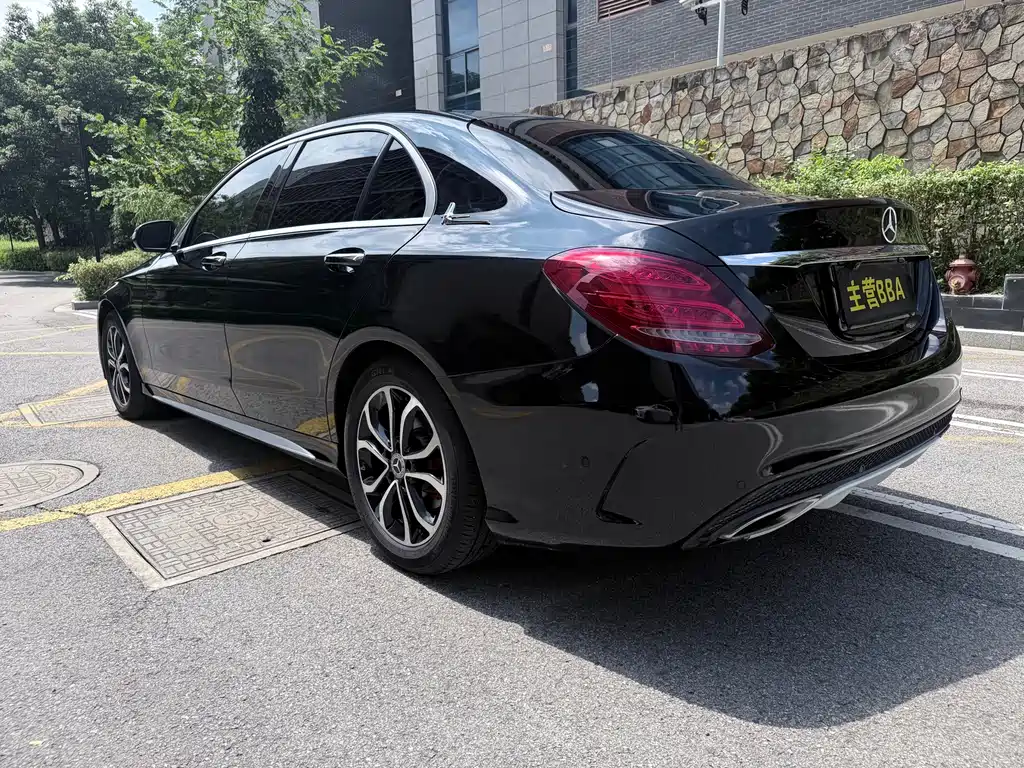 Mercedes-Benz C-Class — миниатюра 17