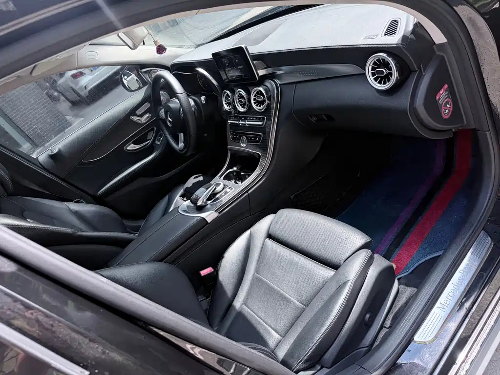 Mercedes-Benz C-Class — миниатюра 16