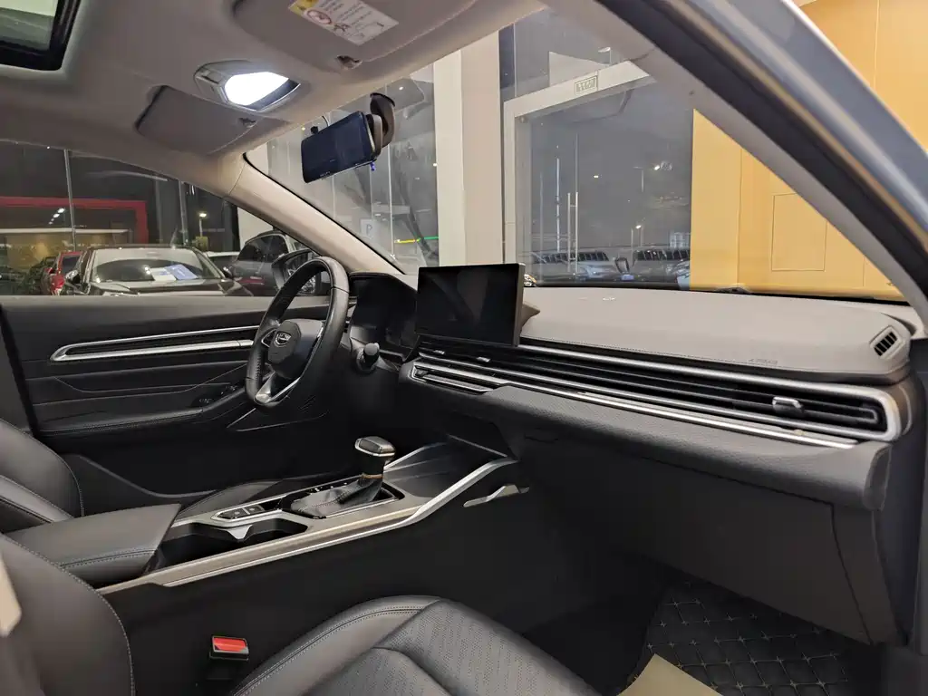Geely Emgrand — миниатюра 31