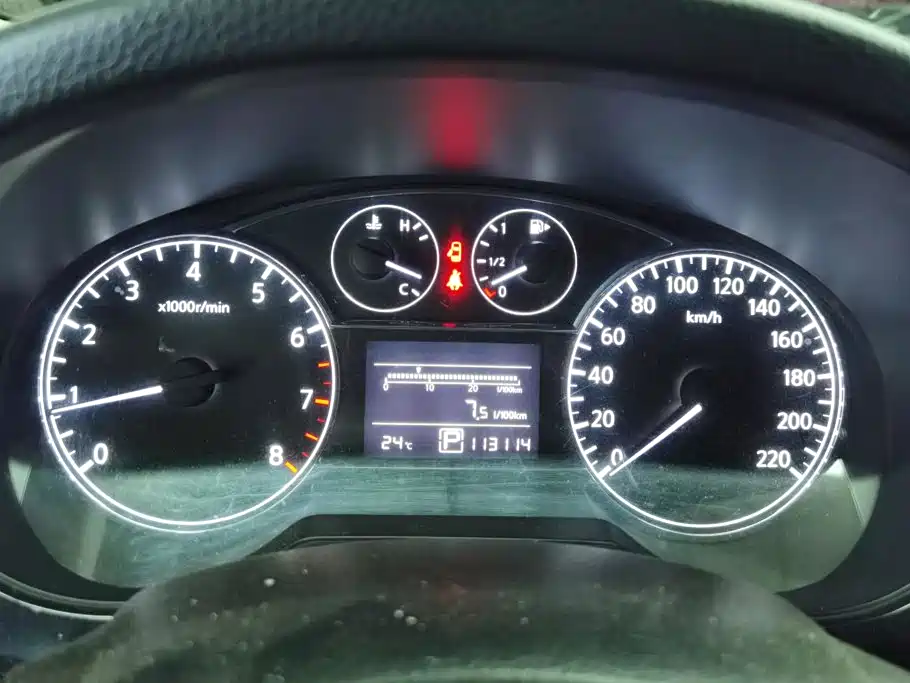 Nissan Tiida — миниатюра 14
