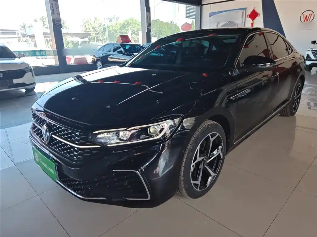Volkswagen Passat 2025 Outstanding 380TSI Starry Dragon Shine Edition