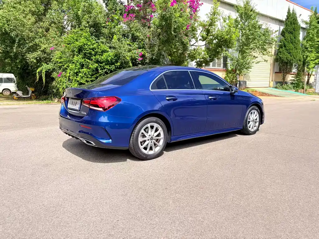 Mercedes-Benz A-Class — миниатюра 7