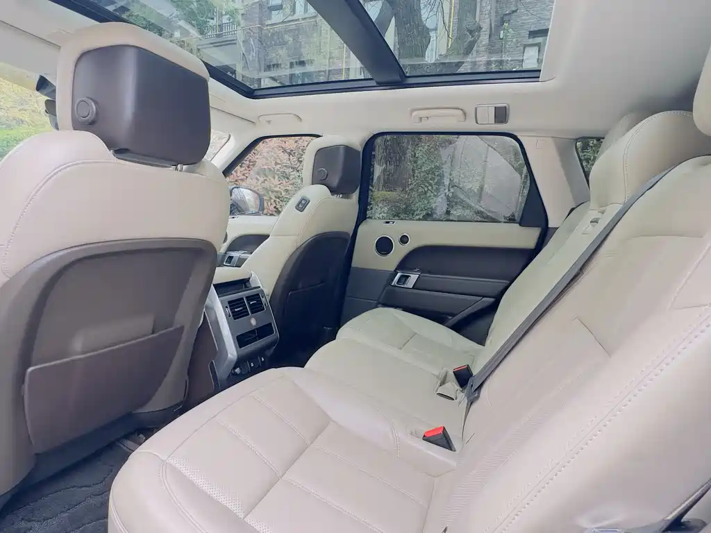 Land Rover Range Rover Sport PHEV P400e SE, фото 13