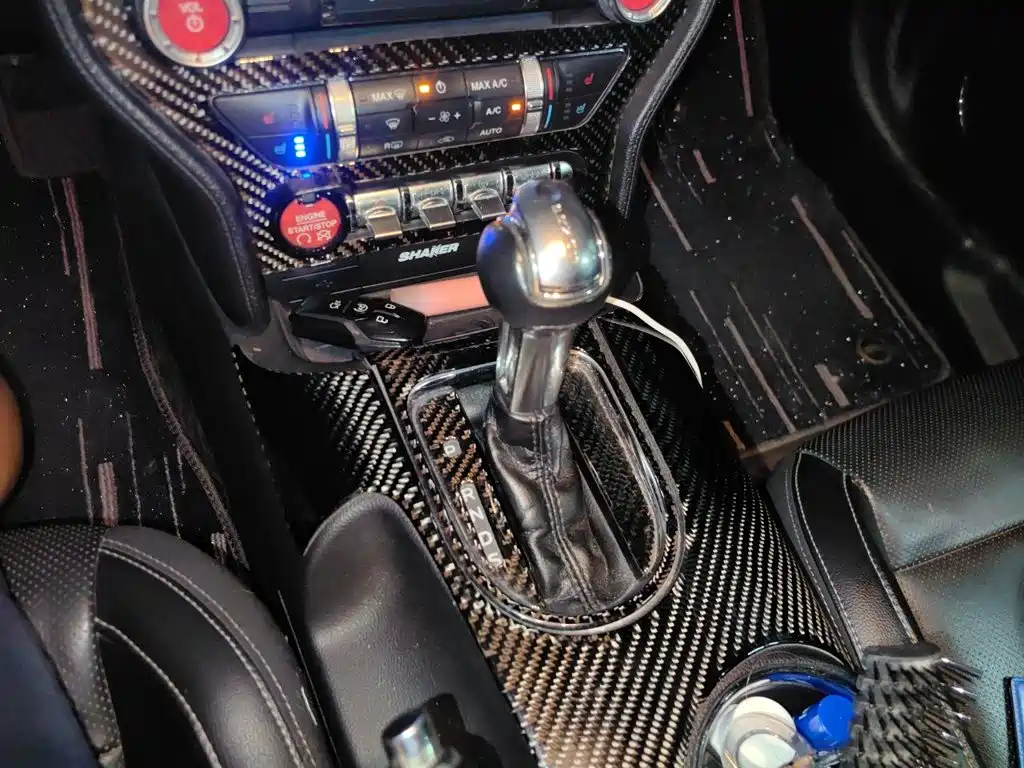 Ford Mustang — миниатюра 15