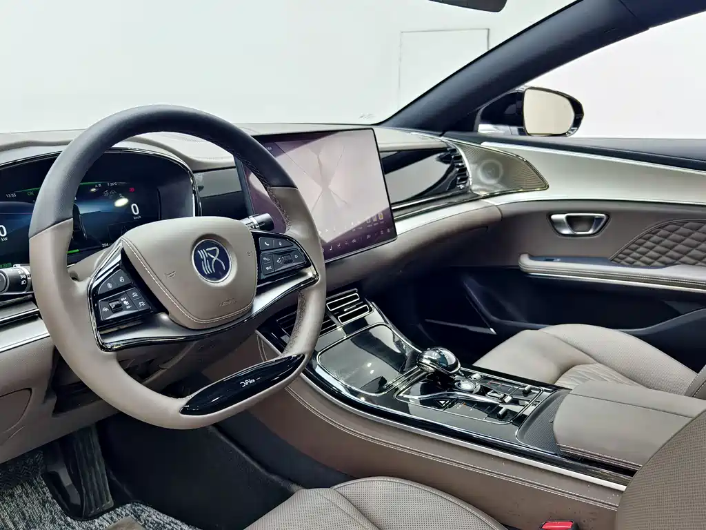 BYD Han — миниатюра 8
