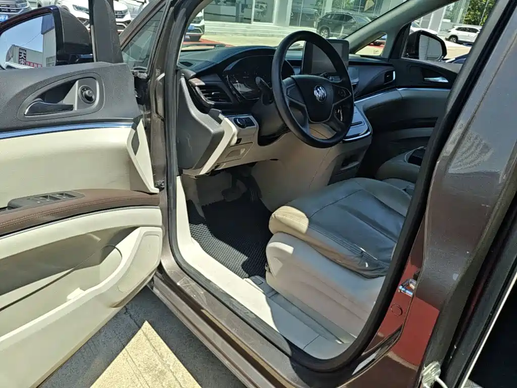 Buick GL8 — миниатюра 16