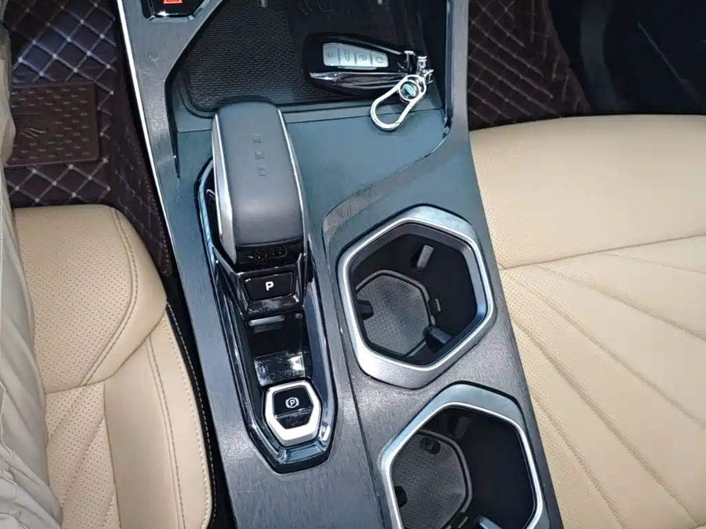 Geely Boyue L — миниатюра 14