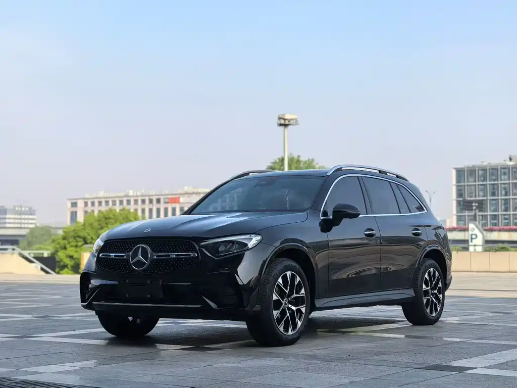 Mercedes-Benz GLC 2023