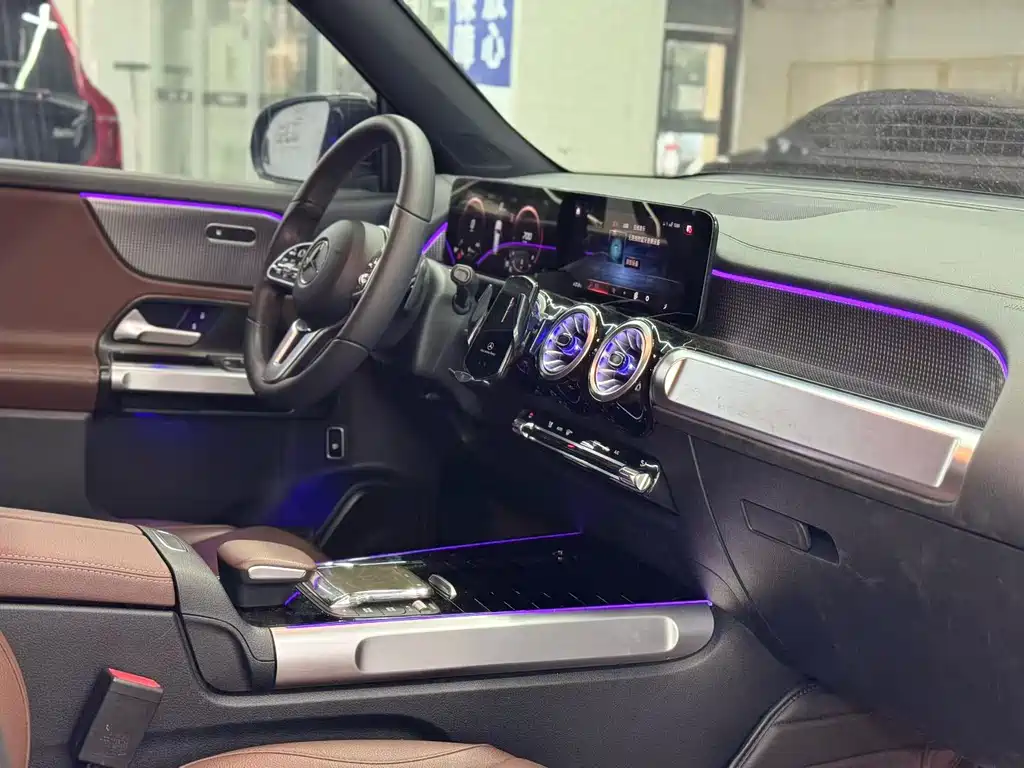 Mercedes-Benz GLB - фото 4