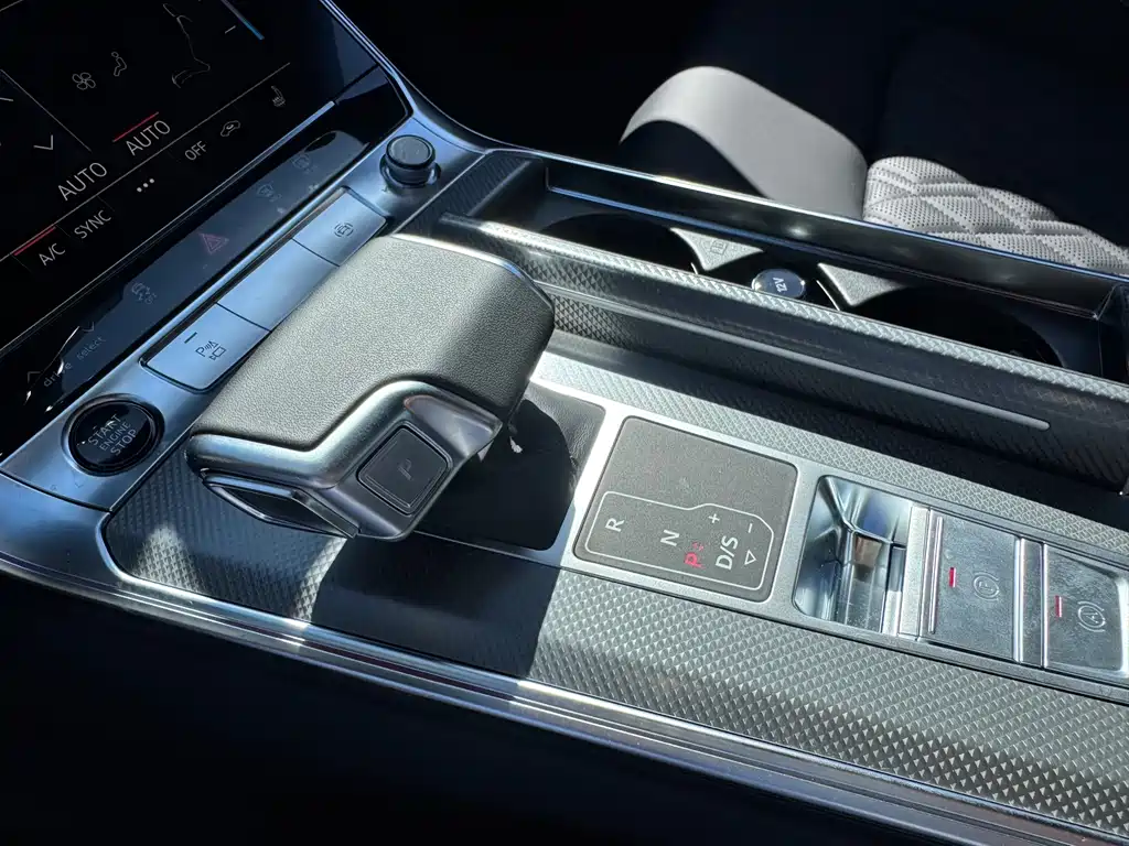 Audi A6L — миниатюра 15