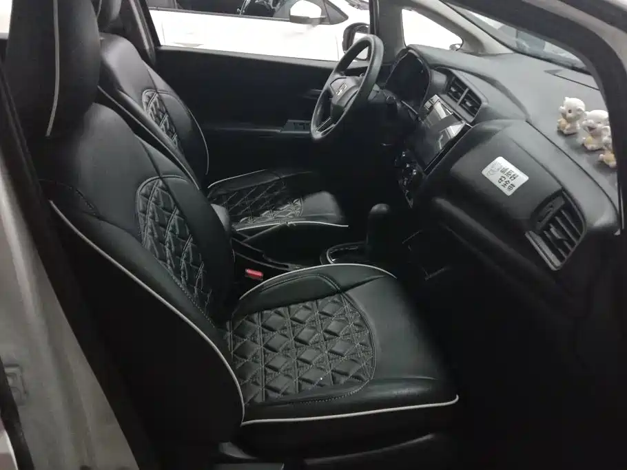 Honda Fit — миниатюра 8