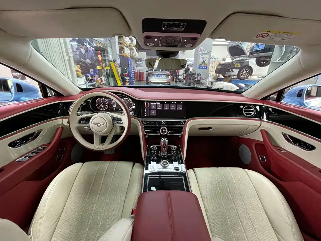 Bentley Flying Spur — миниатюра 17