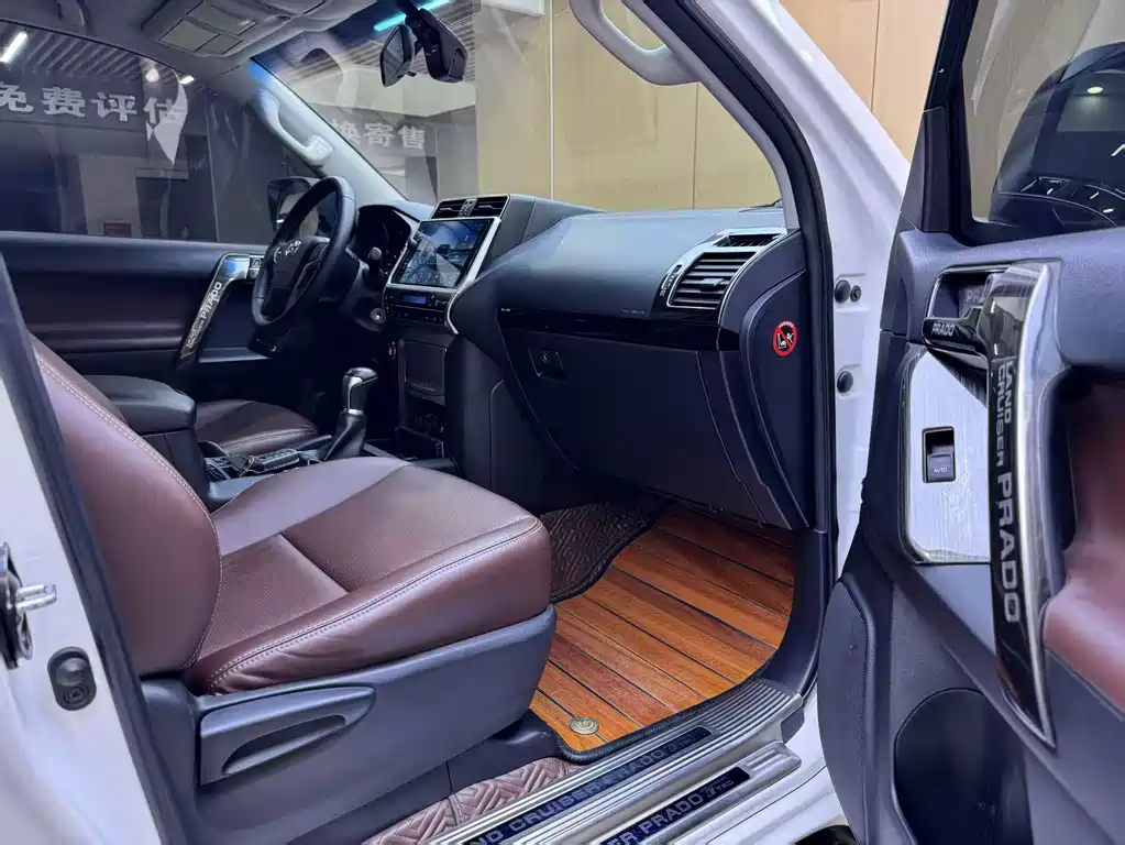 Toyota Prado (Import) — миниатюра 10