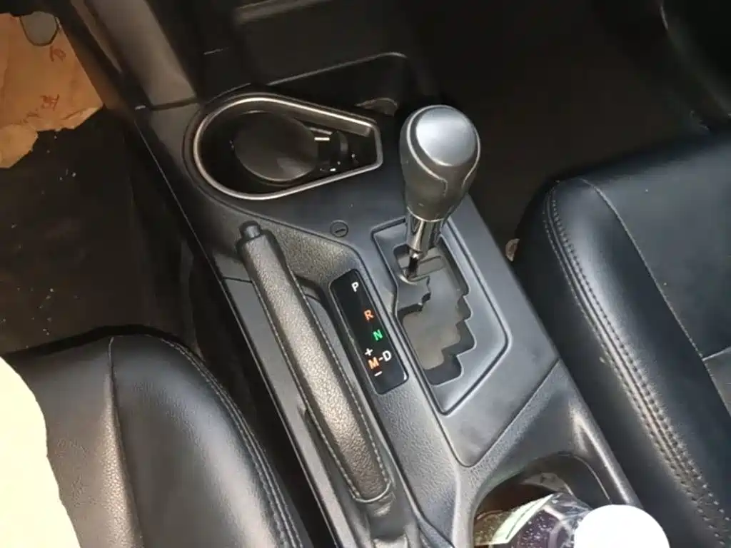Toyota RAV4 — миниатюра 14