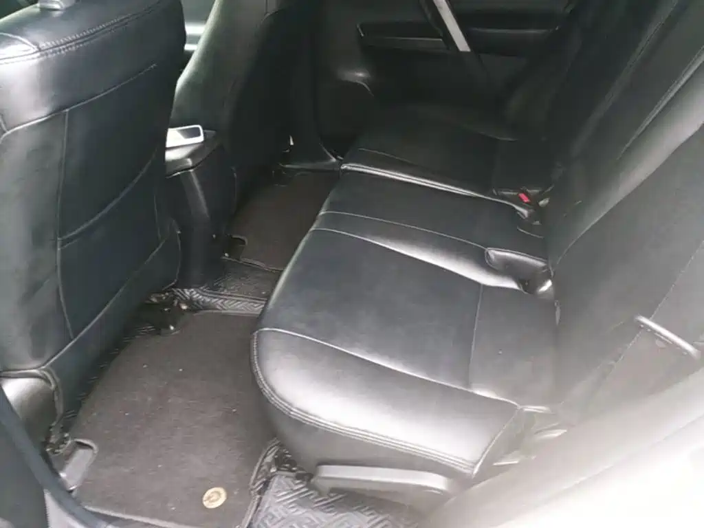 Toyota RAV4 — миниатюра 17