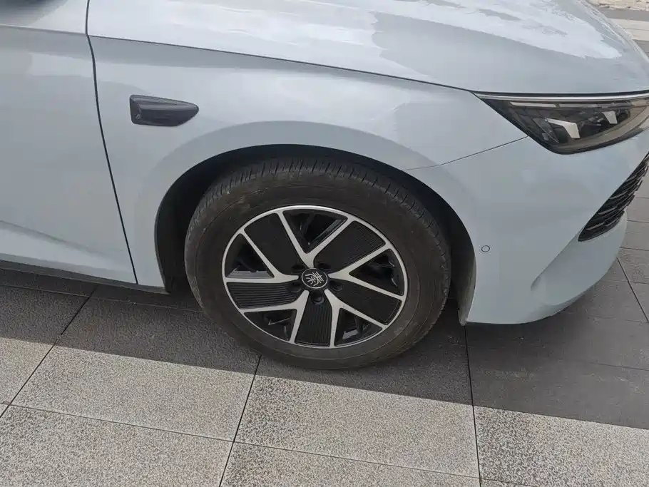 BYD Qin L — миниатюра 6