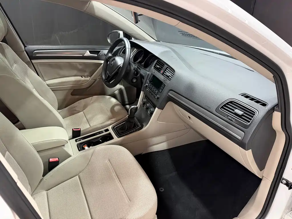 Volkswagen Golf — миниатюра 8