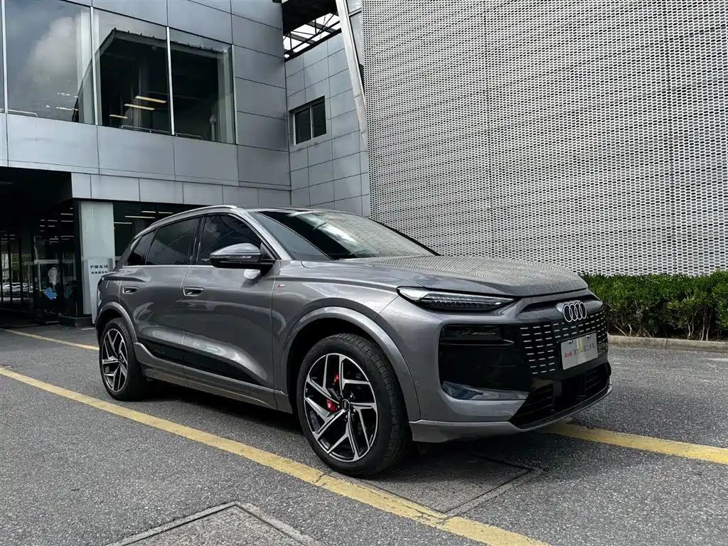 Audi Q6L e-tron — миниатюра 3